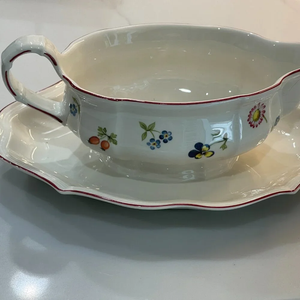 Villeroy & Boch Petite Fleur Gravy Boat - Picture 4 of 10